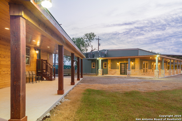 20250 Interstate 35 S Property Photo 11