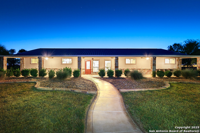 20250 Interstate 35 S Property Photo 12