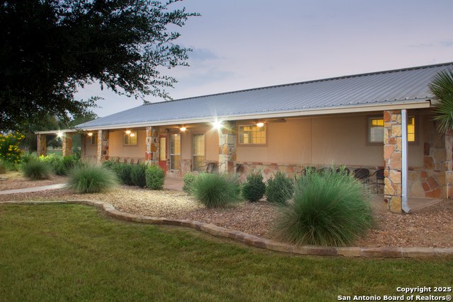 20250 Interstate 35 S Property Photo 19