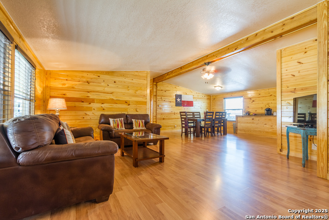 20250 Interstate 35 S Property Photo 21