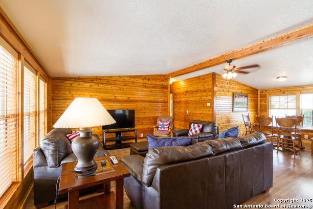 20250 Interstate 35 S Property Photo 40