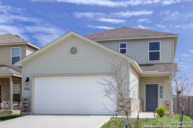 1121 Gracie Way Property Photo