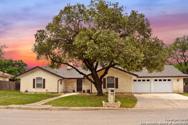 614 MOORSIDE DR Property Photo 1