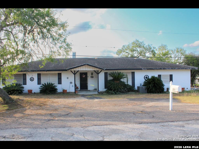 102 Holman Property Photo 1