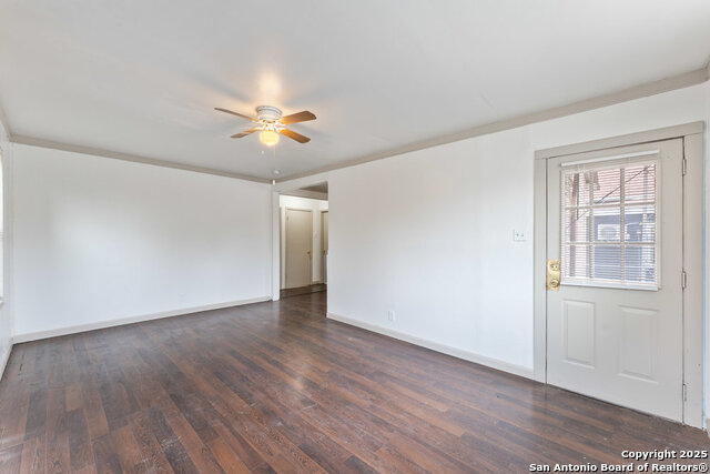 2111 Cincinnati Property Photo 9