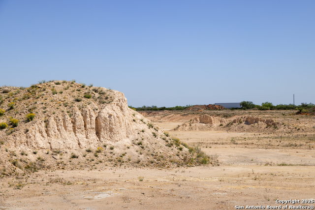 000 Us Hwy 83 Property Photo 13
