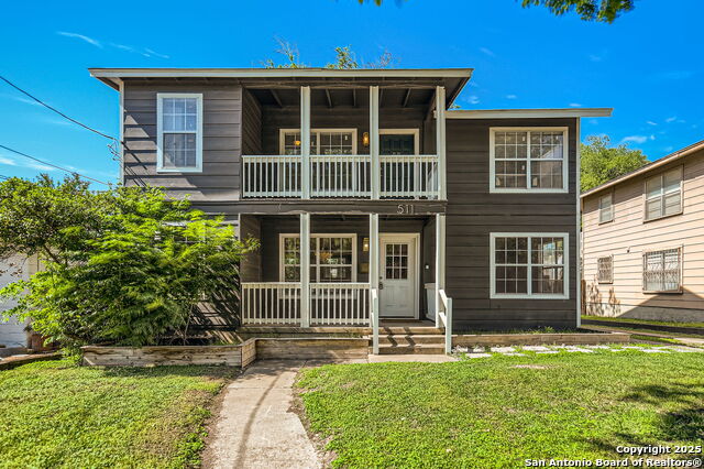 511 W Lynwood Ave Property Photo 1
