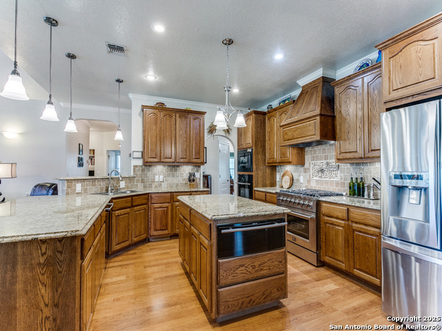6840 S Loop 1604 Property Photo 13