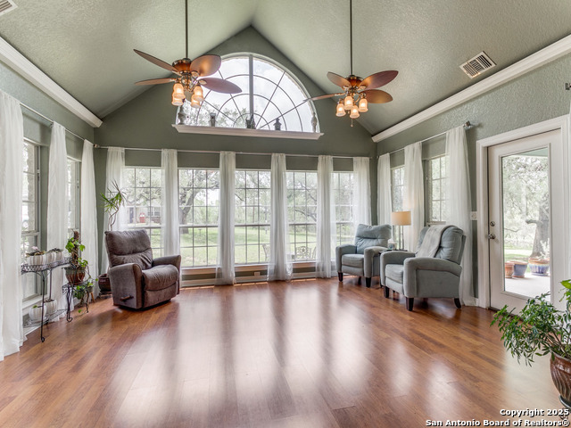 6840 S Loop 1604 Property Photo 19