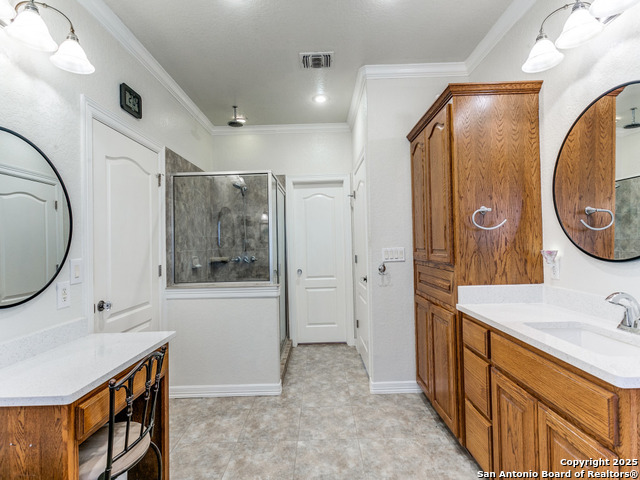 6840 S Loop 1604 Property Photo 23