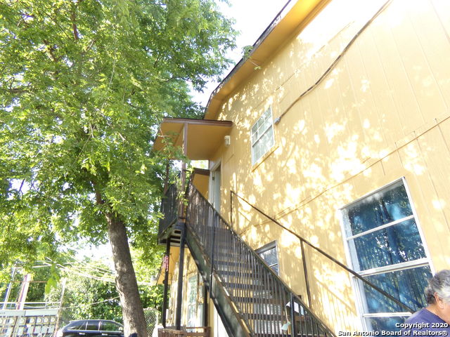 823 Venice Property Photo 2