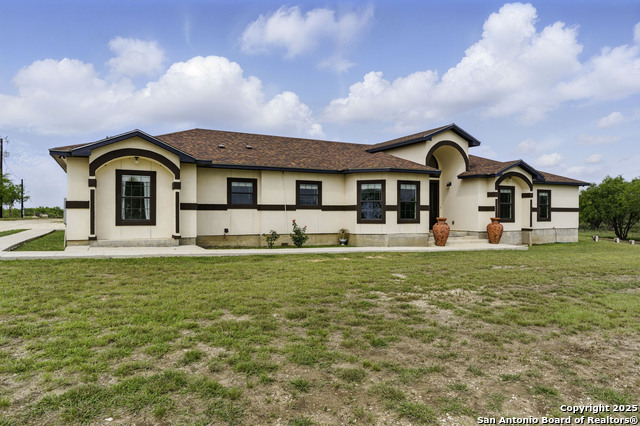 1110 Atascosa County Road 101 Property Photo