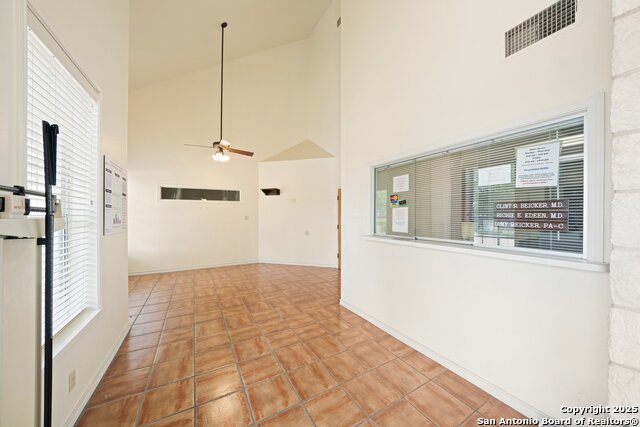 204 W Windcrest Drive Property Photo 15