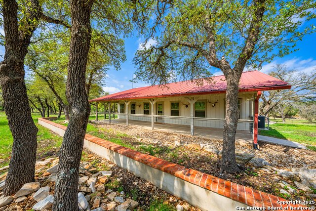 563 J B Road Property Photo 1