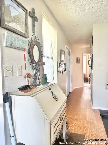 1005 Commerce St Property Photo 4