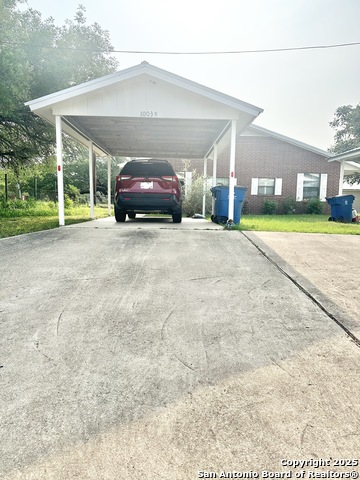 1005 Commerce St Property Photo 13