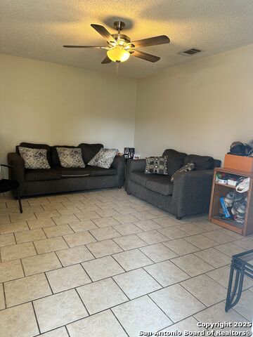 1005 Commerce St Property Photo 17