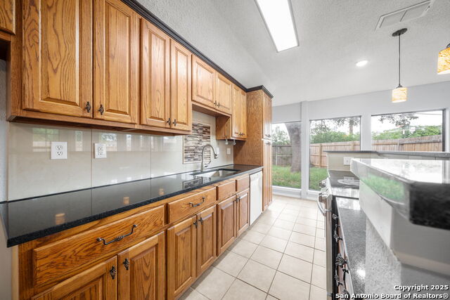 8255 Misty Willow Property Photo 8