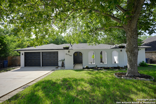 5914 Pineway Property Photo