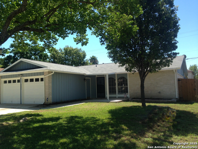 9490 Points Edge Property Photo