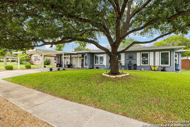 307 Teakwood Property Photo 1