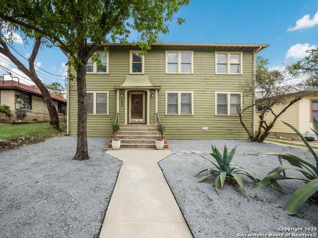 305 E Kings Hwy Property Photo 1