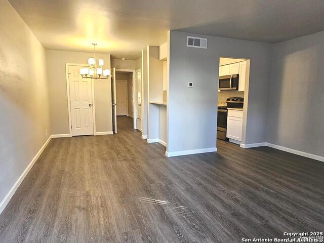 2811 Woodbury Dr Property Photo 1