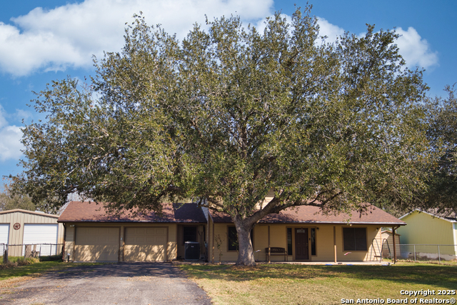 146 Lake Meadows Rd Property Photo 1