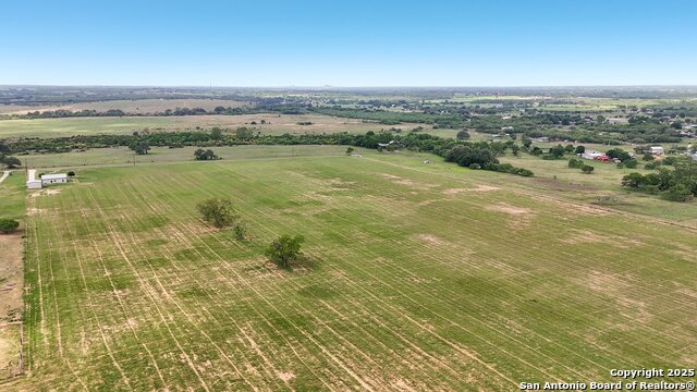12885 La Vernia Rd Property Photo 2
