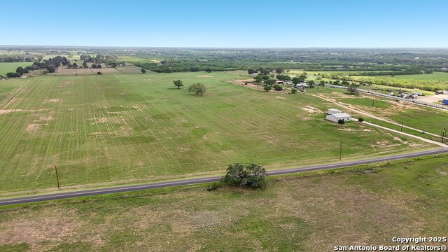 12885 La Vernia Rd Property Photo 11