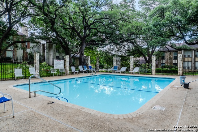 11303 Vance Jackson Property Photo