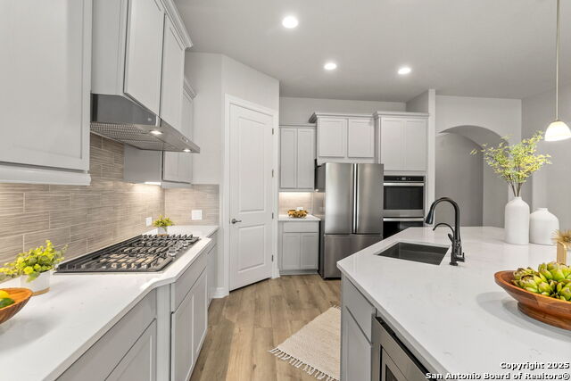28319 Frank Terrace Property Photo 6