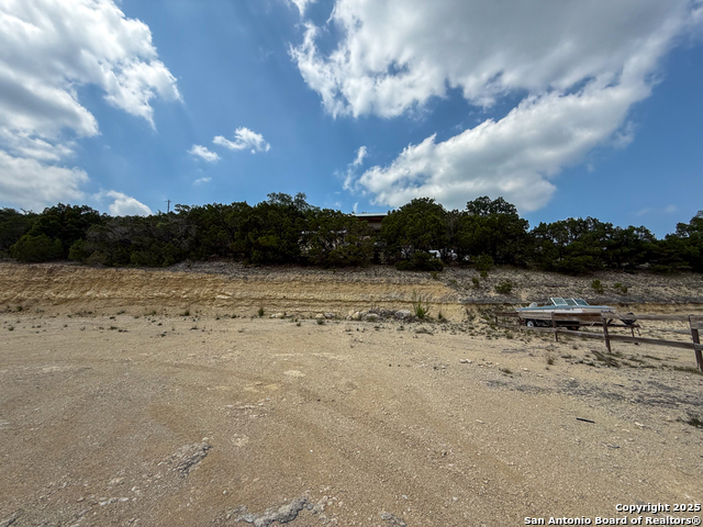 687 Valley Haven Property Photo 2