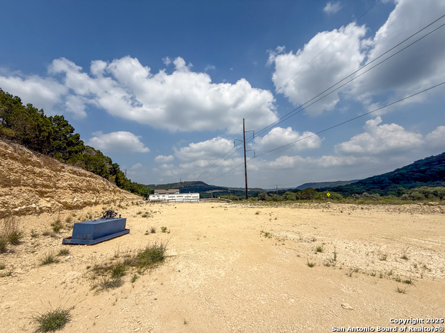 687 Valley Haven Property Photo 7