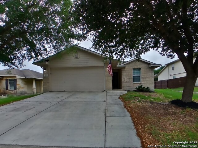 1711 Coxwold Property Photo 1