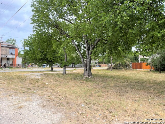 902 S Mittman St Property Photo 1