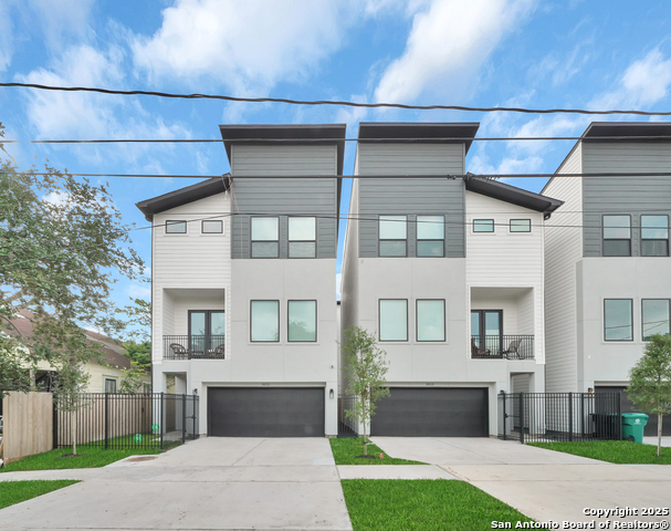 3011 Nagle St Property Photo