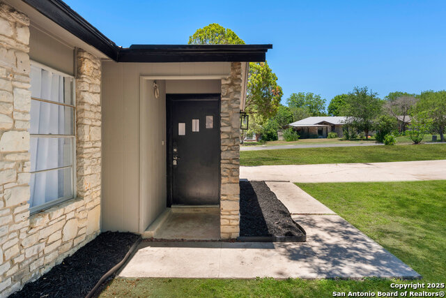 122 Zeuty Property Photo 1