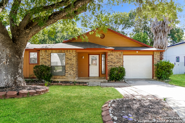 9054 Chinon Property Photo