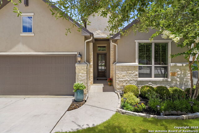 28114 Versant Hills Property Photo 2