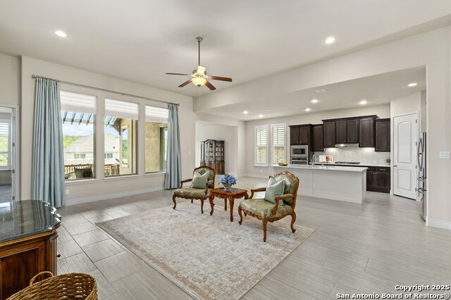 28114 Versant Hills Property Photo 7