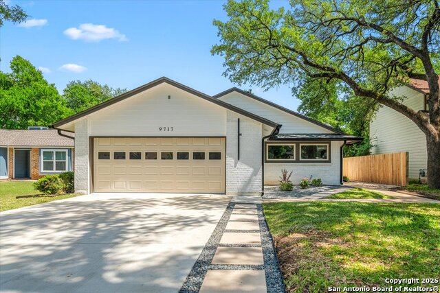 9717 Anderson Village Dr Property Photo 1