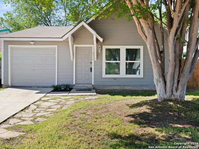 4866 Aspen Wood Property Photo 1