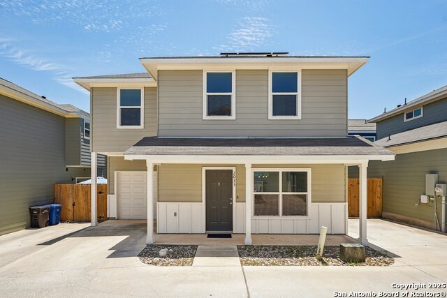 2033 Silver Oaks Property Photo 1