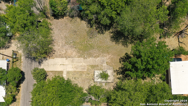 1906 Lennon Property Photo 1