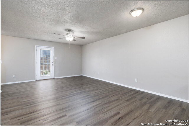 554 Dukeway Property Photo 6