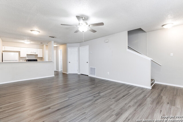 554 Dukeway Property Photo 8