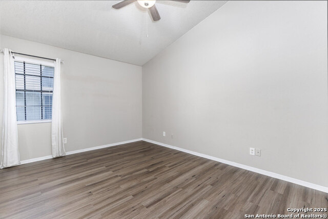 554 Dukeway Property Photo 16