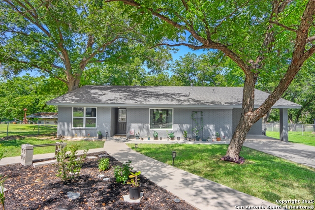 326 Riverview Property Photo 1