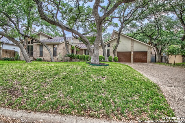 12522 Elm Country Ln Property Photo